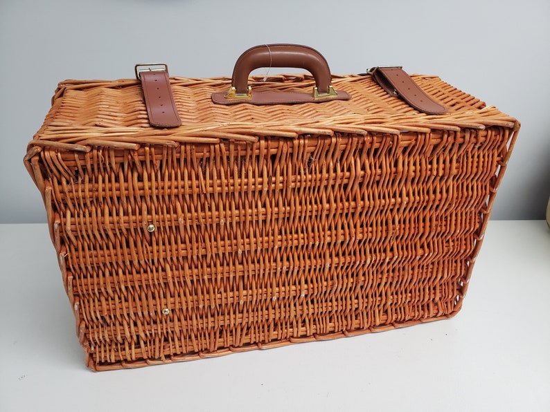 Wicker PICNIC Basket image 10