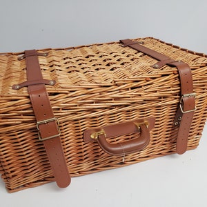 Wicker PICNIC Basket image 4