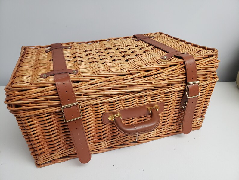 Wicker PICNIC Basket image 4