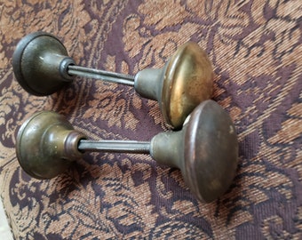 2 juegos de manijas de puerta de metal