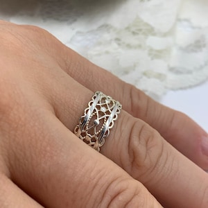 Silver Dot Patterned Vintage Band Ring-Thumb Statement Thick Adjustable Ring-Mothers Present-Christmas Gift For Her-Jewelry For Woman