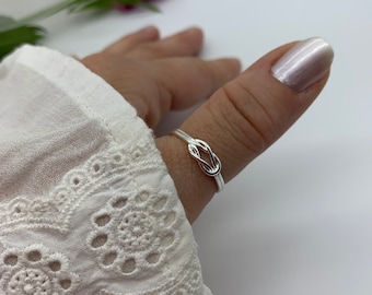 Keltische duim knoop ring-minimalistische geometrische knoop holle ring-cadeau voor haar-verstelbare ring-Valentijnsdag cadeaus voor haar-voor moeder