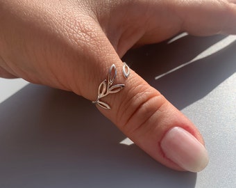 Silver Leaf Band Thumb Ring-Stackable Cute Vine Ring-Valentines Day Gifts For Her-Birthday-Jewelry For Woman-Tiny Leaf Branch Ring-Twig