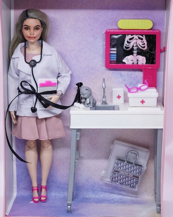 Out of Slot Custom Barbie Doll, Mini Me Barbie, Portrait Doll, Personalized  Gift, Repaint Custom OOAK Barbie Commission 