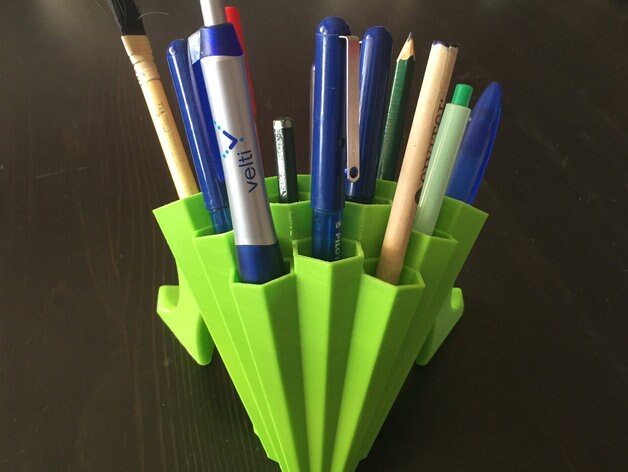 STL file pen-holder lucky block 🖊️・3D printable model to