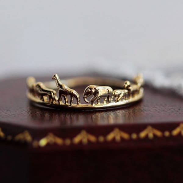 Circus Animal dainty Ring, Zoo Ring, minimalist Ring, giraffe elephant lion ring