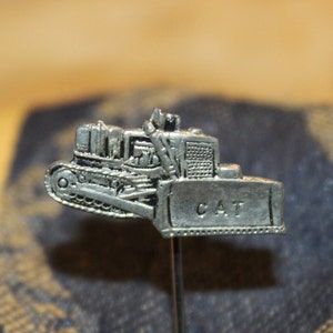 Caterpillar bulldozer pin - Vintage construction equipment advertising badge 1960&#39;s