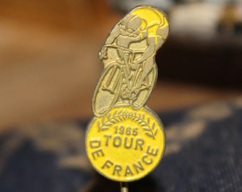 Tour de France 1964 pin - vintage cycling badge