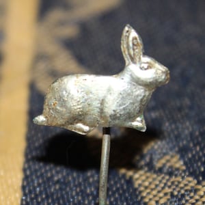 broche de coelho antigo - distintivo de páscoa dos anos 1920