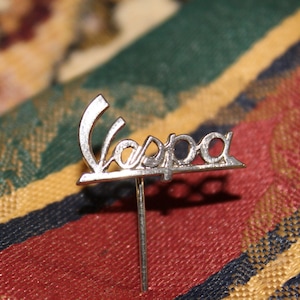 Vintage Vespa scooter moped pin badge 1950&#39;s