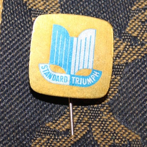 Insignia de pin vintage de la empresa automotriz Triumph: automóvil británico de 1960