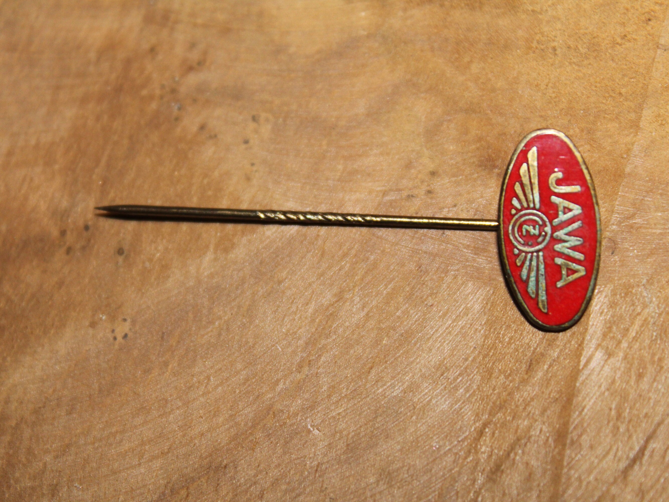 Metal Enamel Pin Badge BSA Motorcycle Logo (YELLOW