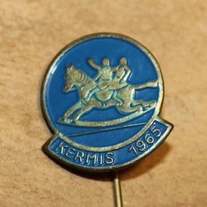 vintage karneval karussell pferd pin - jahrgang festival abzeichen - 1965