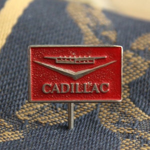 Pin automotivo Cadillac vintage - Cadillac auto divisie - emblema do logotipo reverso dos anos 1960