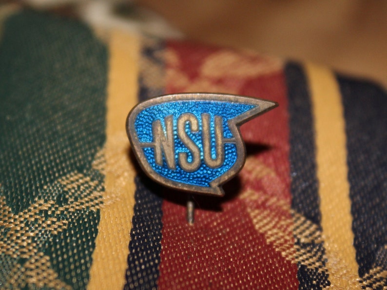 NSU motorenwerke enamel advertising pin german automotive car badge image 2