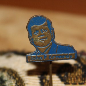 John F kennedy pin blue - Vintage JFK American political badge 1960&#39;