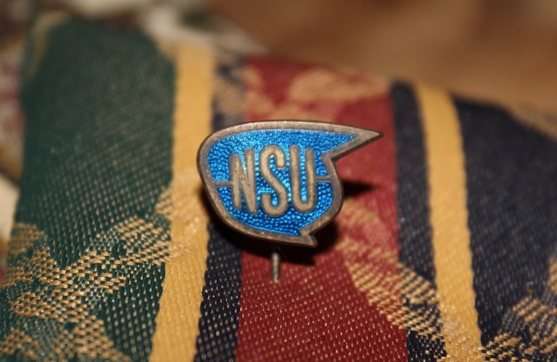 NSU motorenwerke enamel advertising pin german automotive car badge image 4