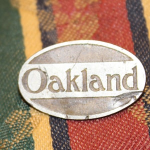 1920&#39;s Oakland Motor Car Company Abzeichen - Antike American Automobile Emblem Brosche