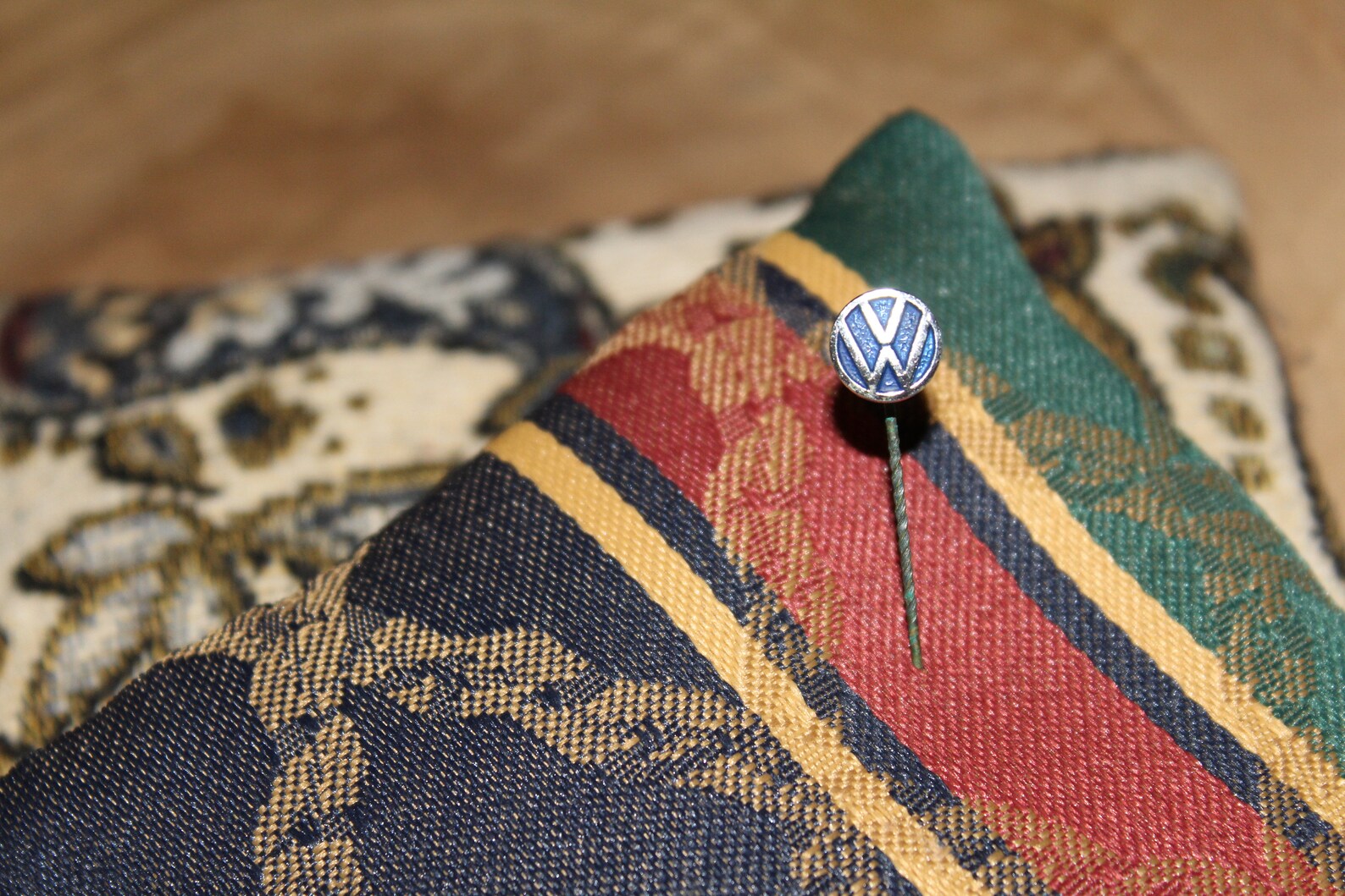 vw tie pin