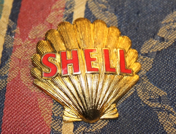 Shell oil company badge - Gas Station attendant s… - image 1
