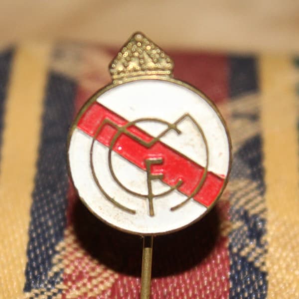 vintage Real Madrid soccer pin - football Spanish sports club promotional pin 1960's