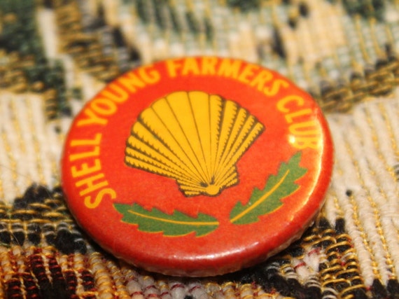 1960's Shell young farmers club brooch - vintage … - image 3