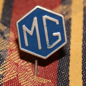 Iron On Patch MG Motor Car Logo Patch - Iron On Or Sew On Embroidered Patch 962907