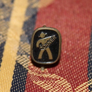 hohner accordion harmonica musical instrument pin badge 1960's
