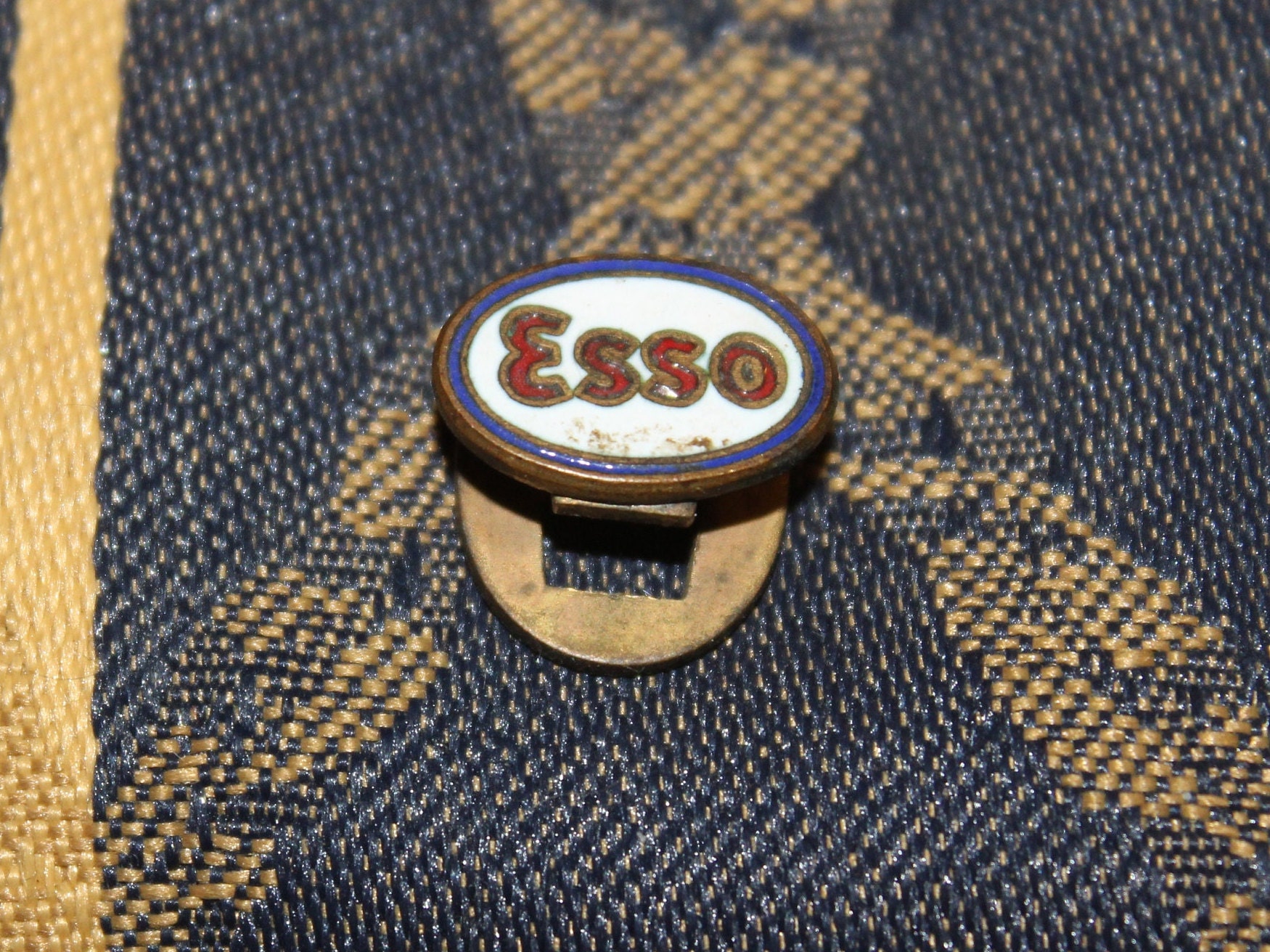 Yahoo!オークション - 送料無料 ESSO ピンズ4個セット