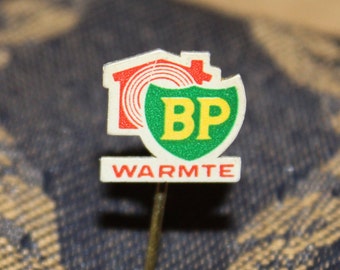 Vintage BP British Petrol Oil Company heating energy advertising badge CA 1960