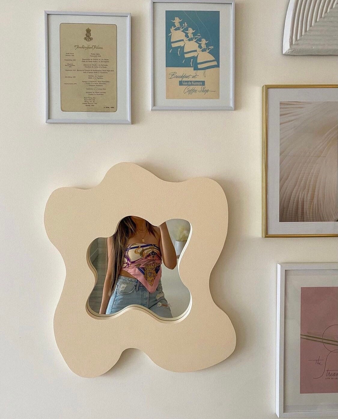 Miroir Incurvé avec Cadeau Personnalisé à Montage Mural