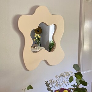 Curvy Mirror With Wall Mount image 3