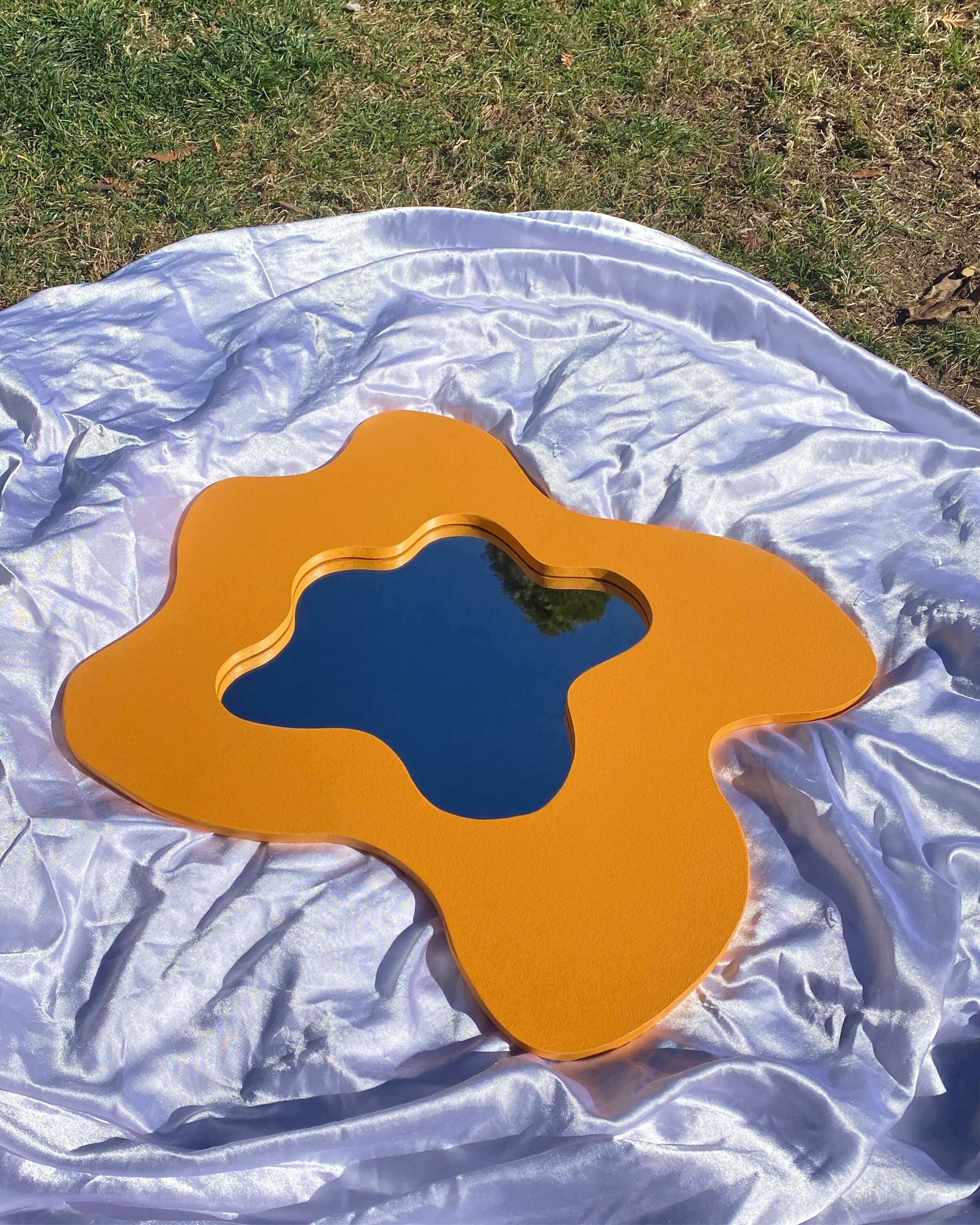 Miroir Courbe Irrégulier/Asymétrique avec Support Mural