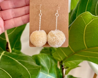 Pendientes de pompón / Plata de ley, hilo de bambú Tencel