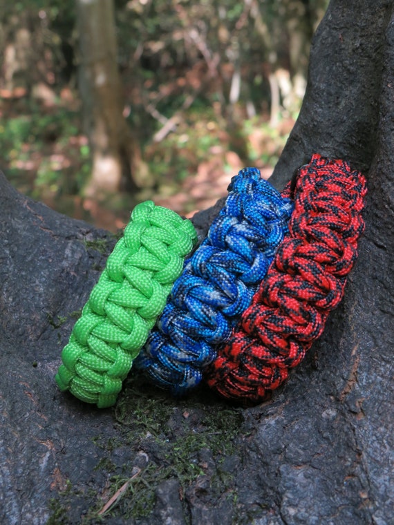 Cobara Paracord Bracelet. Small Size 