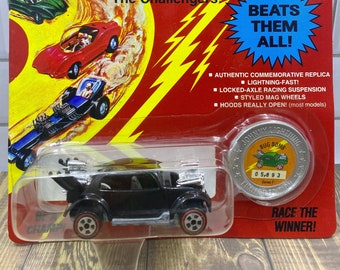 1994 Johnny Lightning BUG BOMB #105 Black W/ Redline Wheels