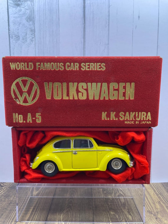 K.K. SAKURA Die-cast VW Volkswagen Beetle 1:43 World Famous Car