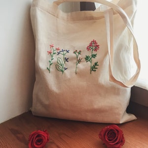 Tote bag embroidered flowers