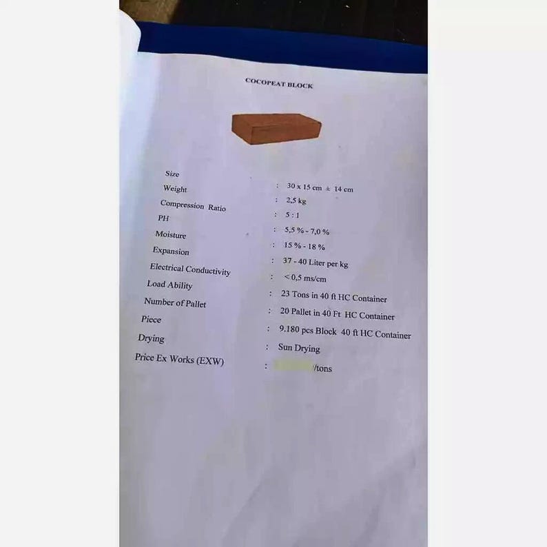 Puede incluir: Una p&aacute;gina con texto y una peque&ntilde;a ilustraci&oacute;n de un bloque rectangular marr&oacute;n etiquetado como "COCOPEAT BLOCK". El texto incluye tama&ntilde;o (30 x 15 x 14 cm), peso (2,5 kg) y otras especificaciones del producto.