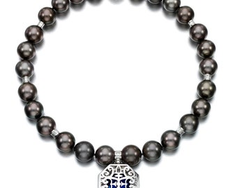 Exquisite Black Pearl Necklace With Dazzling Sapphire Pendant