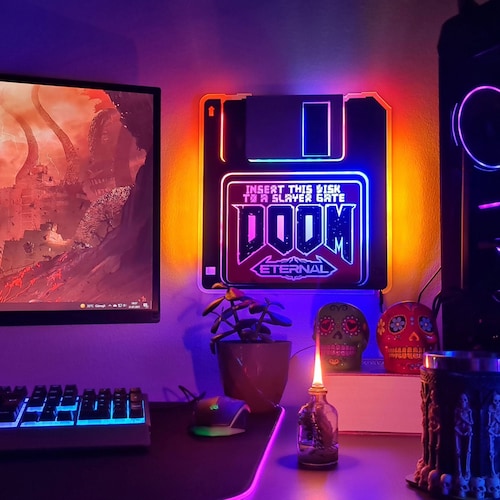 Enseigne lumineuse Doom Eternal Floppy Disk : décoration rétro pour joueur