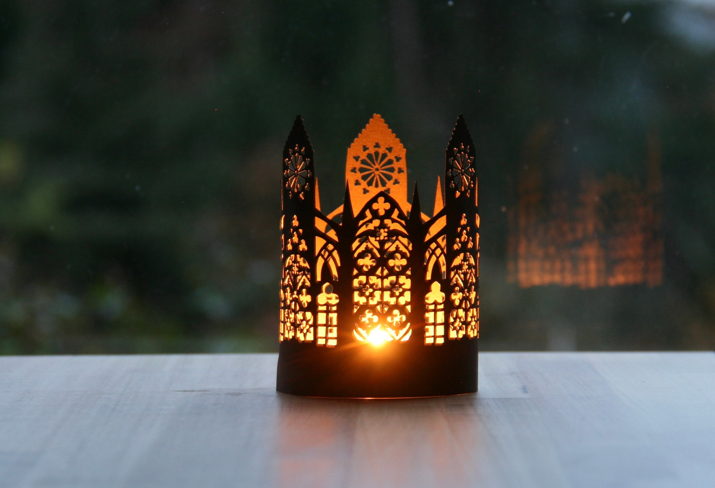 Gothic Cathedral / Church / Tealight Lantern / Shadow Play