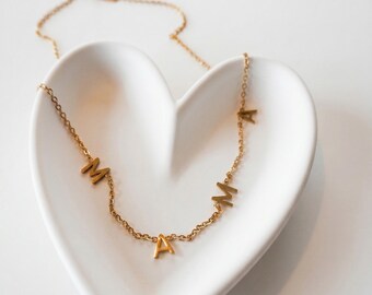 Necklace: "Mama", gold-plated stainless steel chain with letters