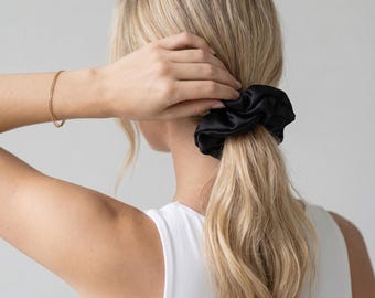 Scrunchie “Black” – black satin hair tie