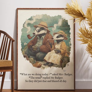 Puede incluir: Una impresi&oacute;n art&iacute;stica enmarcada con una ilustraci&oacute;n caprichosa de dos tejones con ropa vintage, fumando en pipa y haciendo un picnic. El texto dice: "&iquest;Qu&eacute; hacemos hoy?" "Lo de siempre." As&iacute; que fumaron todo el d&iacute;a.