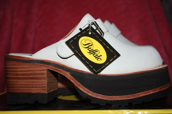 DEADSTOCK 90s BUFFALO london platform clogs , vint