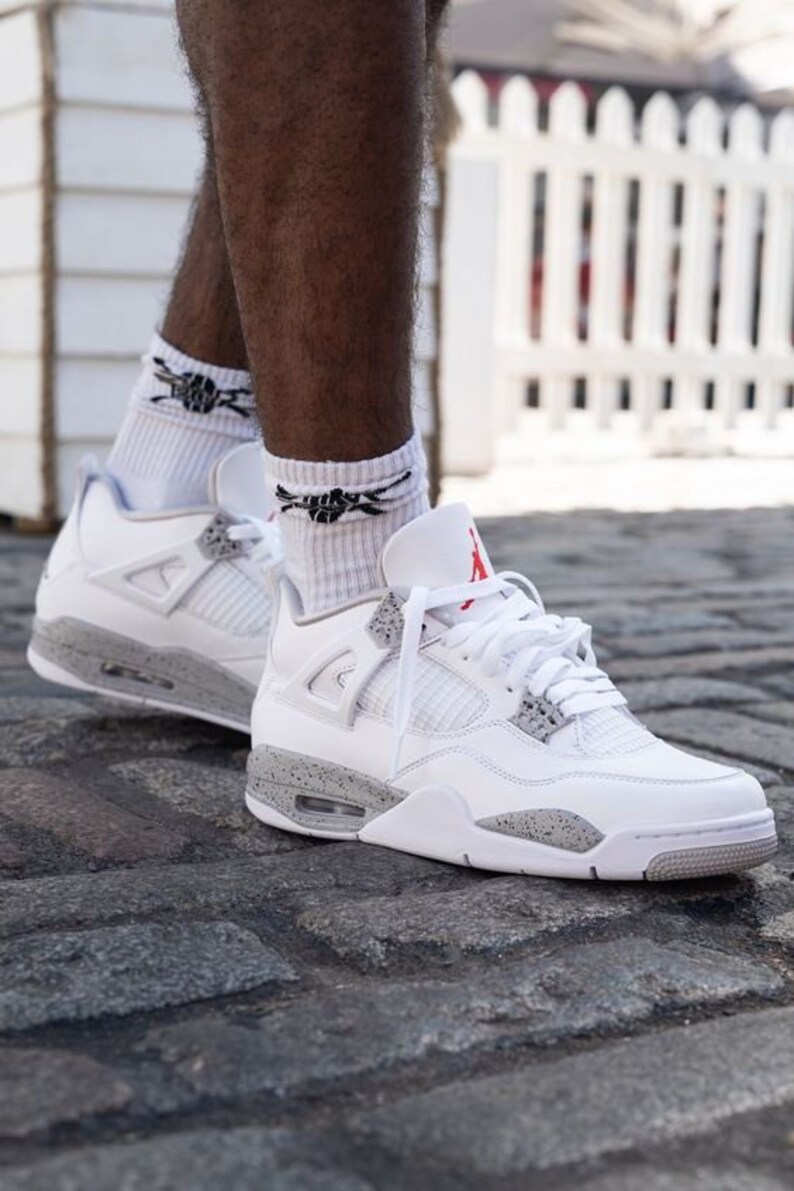 white oreo 4 outfits