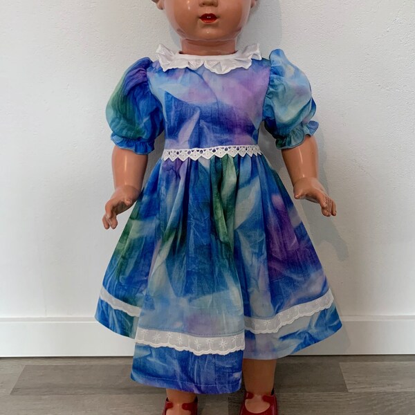 single pieces size 64+70! Blue-green doll dress in watercolor look with white lace, self-sewn for Schildkröt doll