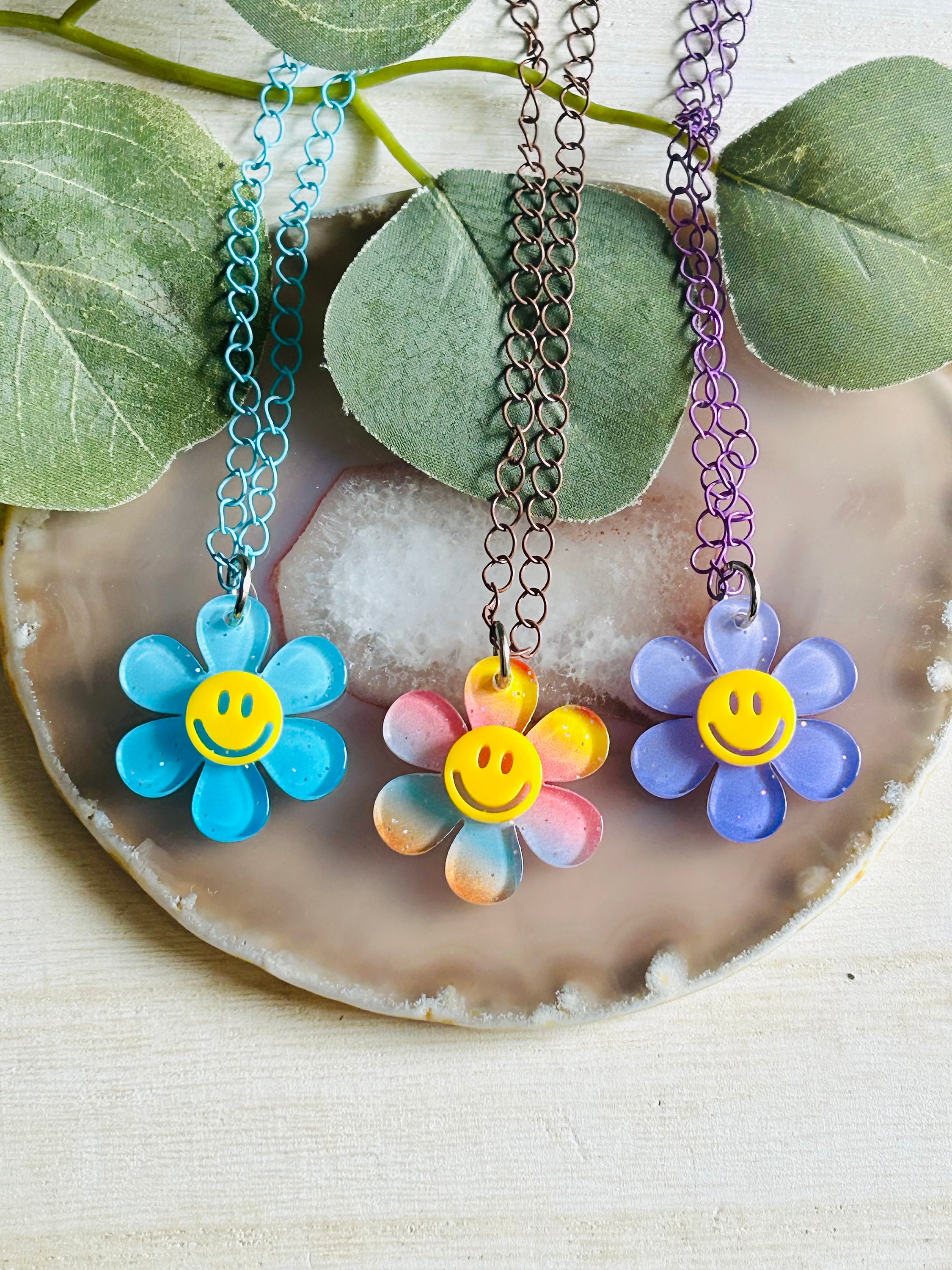 Smiley Flower Kids Necklace, Retro Happy Face Daisy Pendant