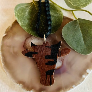 Women’s Bull Head Leather Pendant Necklace, Women’s Silver Necklace